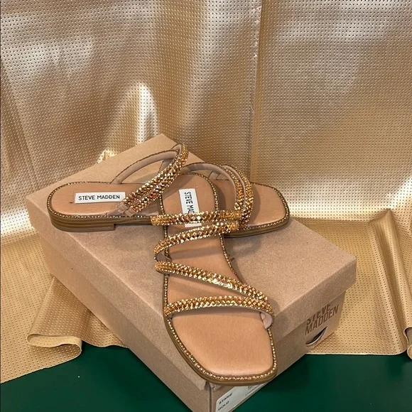 Steve Madden | Shoes | Euc Steve Madden Starie Gold | Poshmark display picture 2